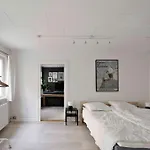 Cosy Unique House Near Harbour In