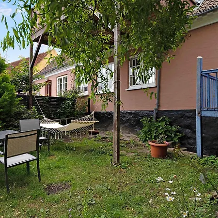 Cosy Unique House Near Harbour In Gudhjem