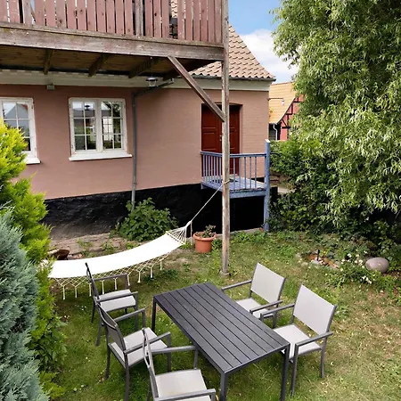 Cosy Unique House Near Harbour In Gudhjem