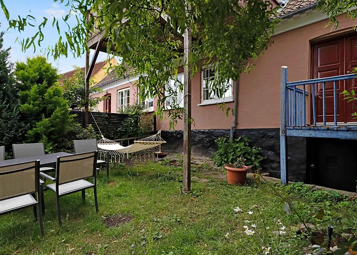 Cosy Unique House Near Harbour In Gudhjem